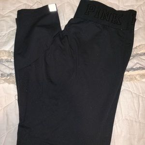 PINK Ultimate Ankle Cropped Leggings